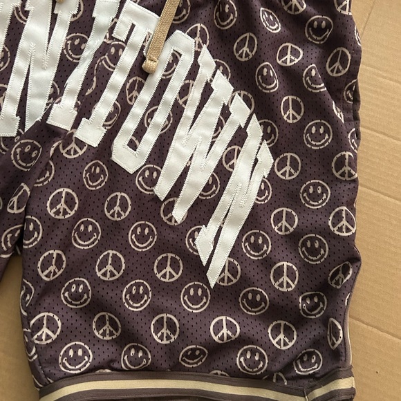 Chinatown Market shorts - Picture 3 of 12